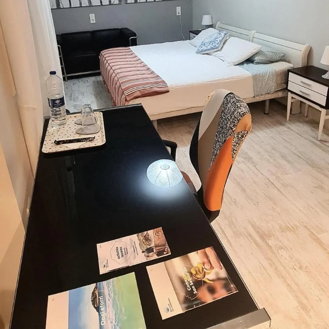 Habitacion Amplia Con Bano Privado A Pasos De La Playa, En Piso Compartido San Sebastián Privatunterkunft